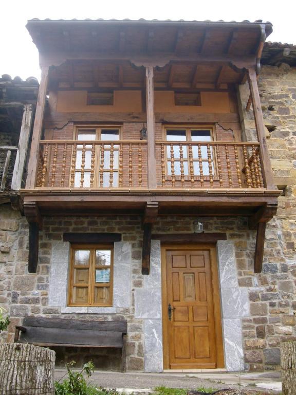 Casa Rural La Torre De Espinama Exterior foto