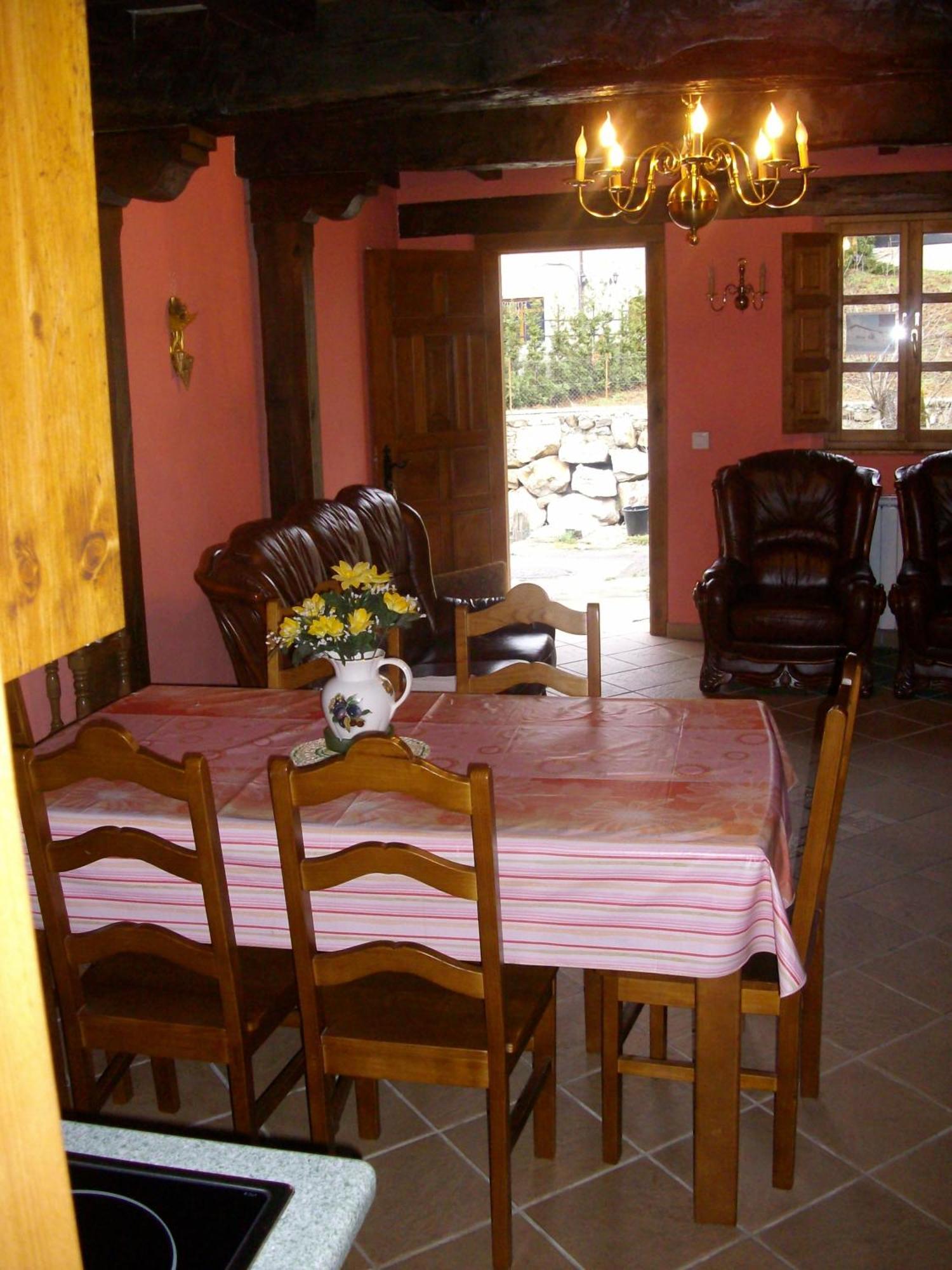 Casa Rural La Torre De Espinama Exterior foto