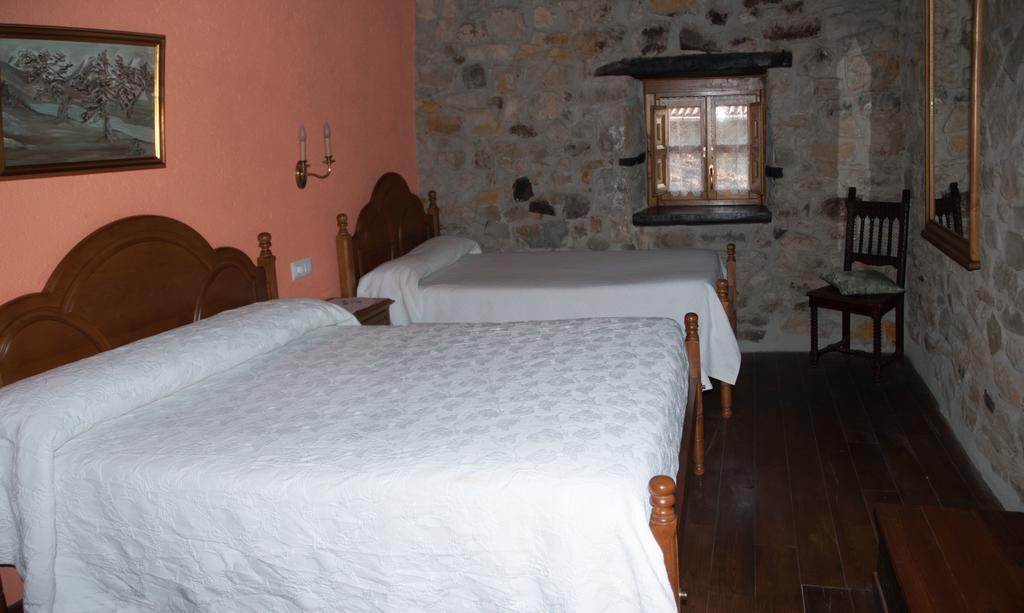 Casa Rural La Torre De Espinama Exterior foto