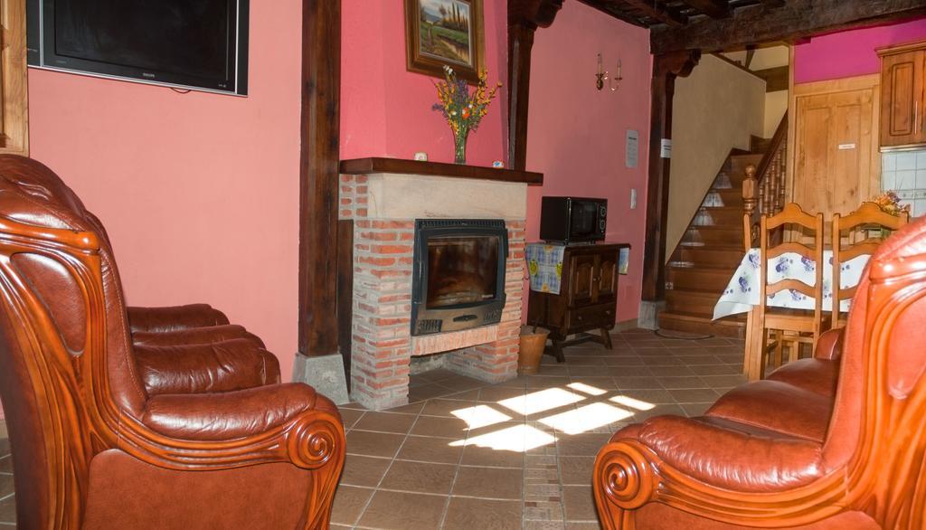 Casa Rural La Torre De Espinama Exterior foto