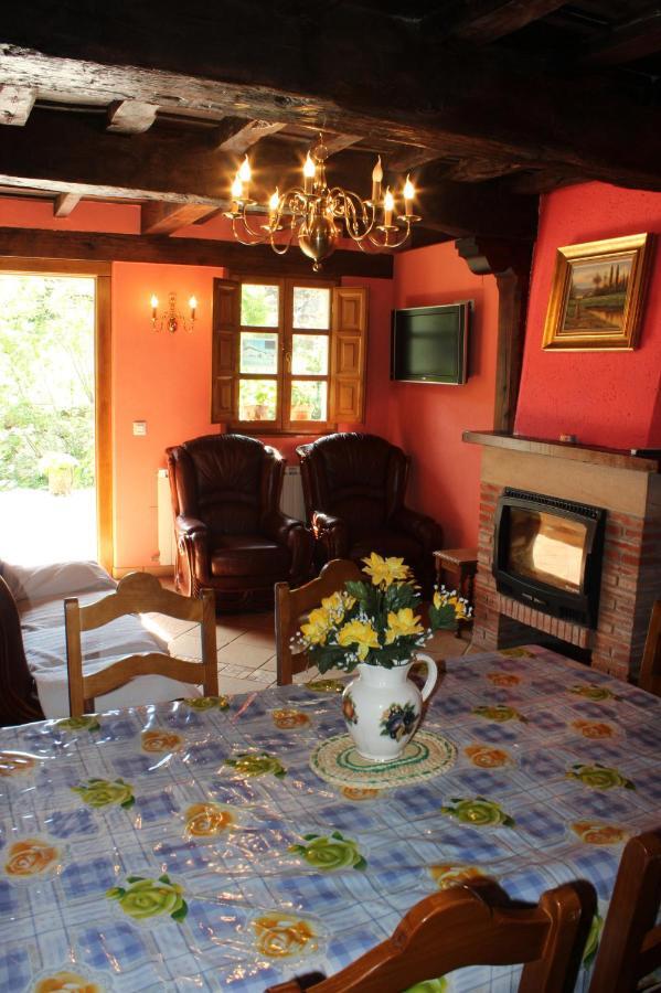 Casa Rural La Torre De Espinama Exterior foto